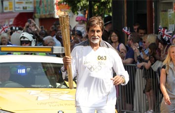 Amitabh carry London Olympic Torch