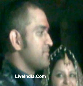 MS Dhoni married Sakshi Rawat