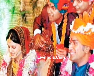 MS Dhoni married Sakshi Rawat