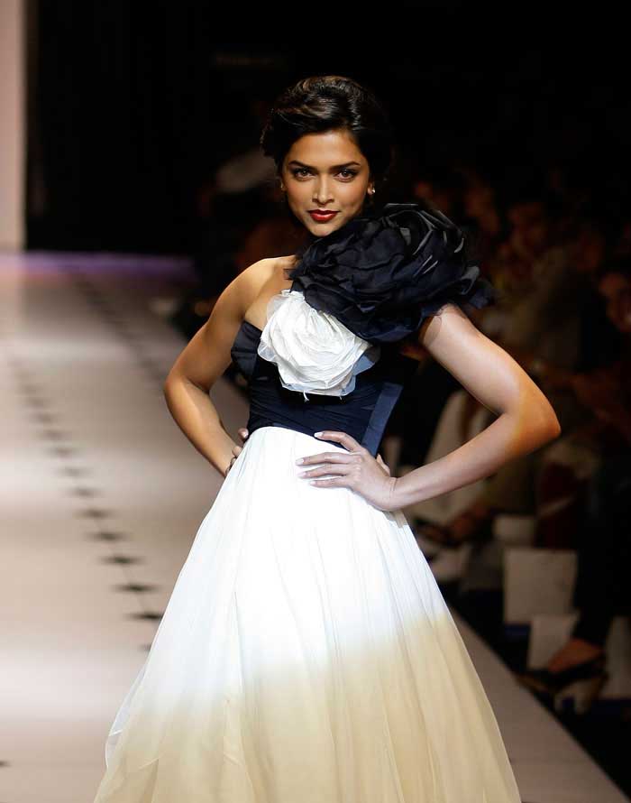 Deepika Padukone Walked The Ramp at Lakme Fashion