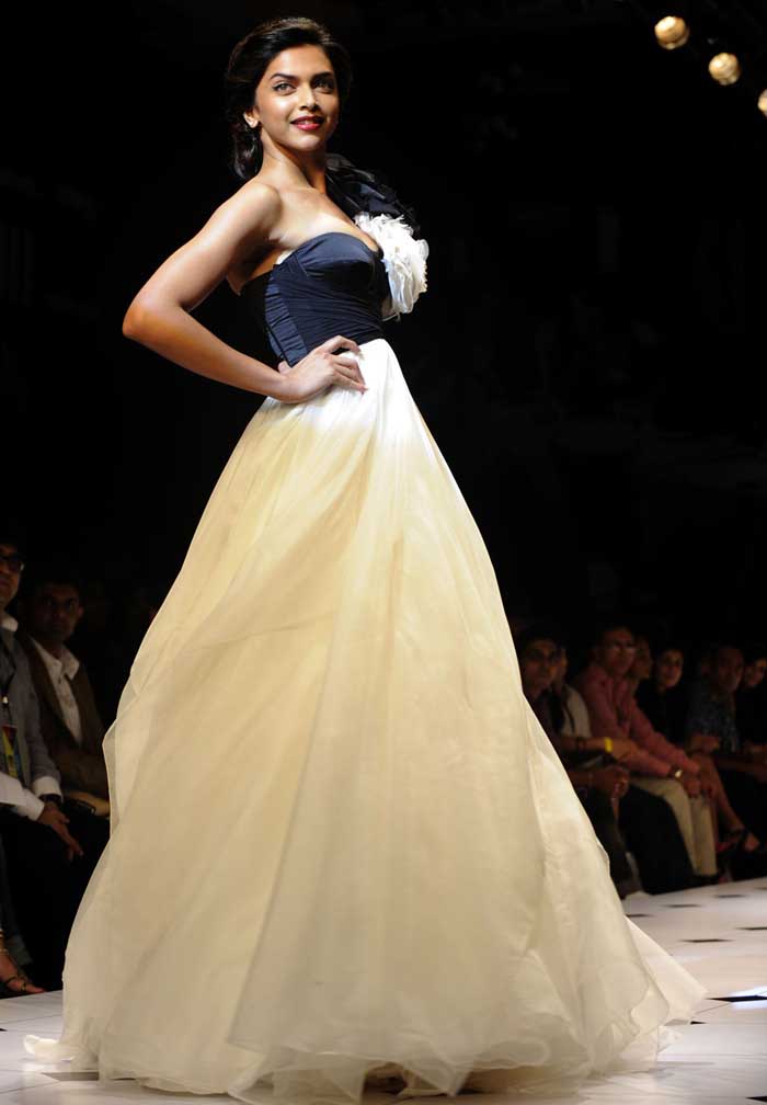 Deepika Padukone Walked The Ramp at Lakme Fashion