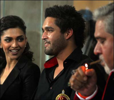 Deepika Padukone Unfazed By Rumours Of Link Ups Both padukone and mallya, the son of a billionaire indian industrialist, have consistently denied rumours that they are dating despite being seen publicly together at most social events. live india com