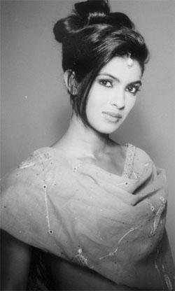 Priyanka Chopra Famina-Miss India2000