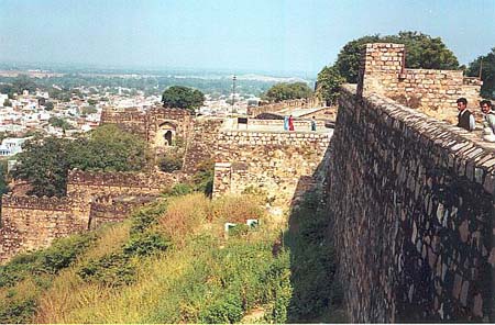 The so-called Jumping Point. The Rani is claimed to have jumped her horse from this point on the wall to the ground below and so