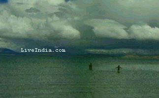 Last dip in the sacred water of Holy Mansarovar