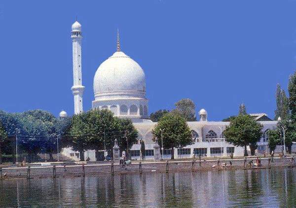 Hazratbal Shrine