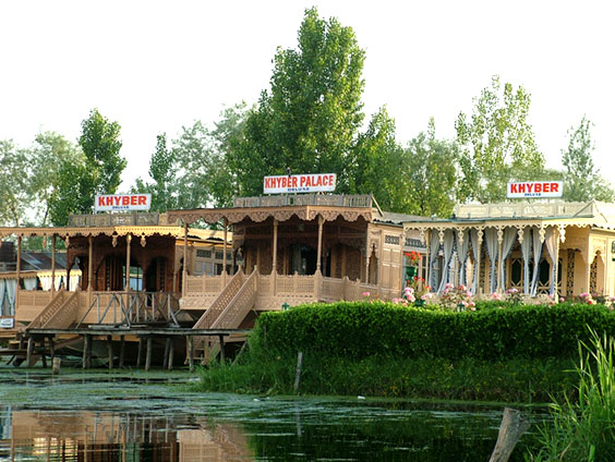 Kashmir Houseboat Tours