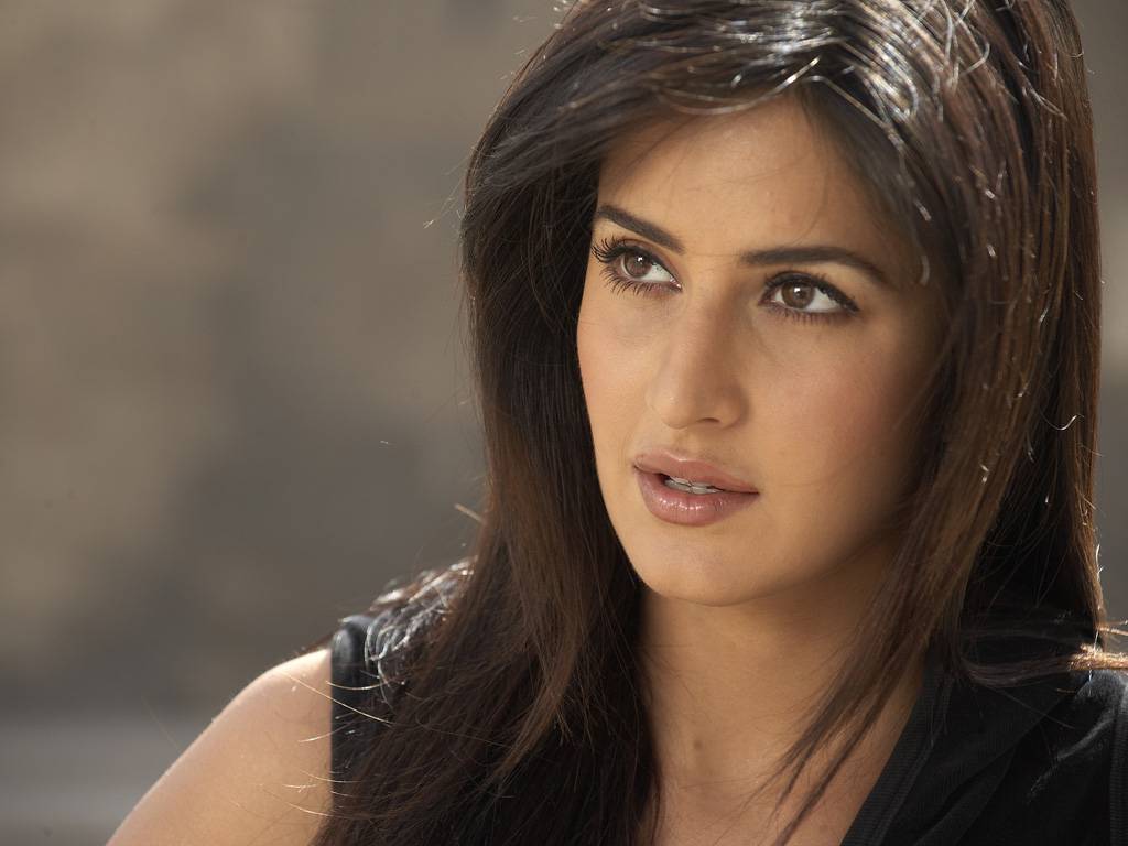 [Image: katrina_kaif09_1024x768.jpg]