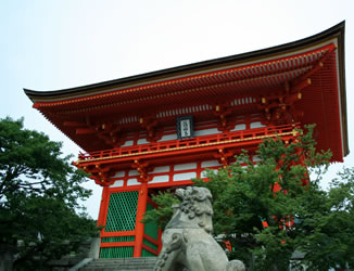 KIYOMIZU TEMPLE, JAPAN