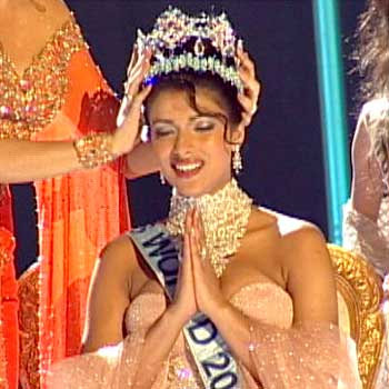 Priyanka chopra in Miss World 2000 Pageant