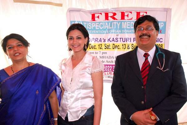 Priyanka Chopra's mom setting up hi-tech cosmetic surgery clinic