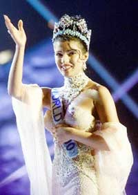 Priyanka chopra in Miss World 2000 Pageant