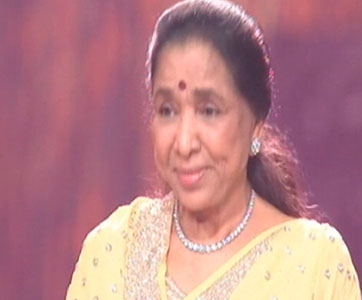 Priyanka pay a tribute to Asha Bhosle