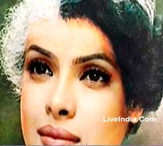 Priyanka Chopra to play Indira Gandhi