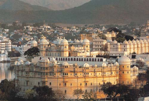 Shiv Niwas appts and Aravalli hills, Udaipur.