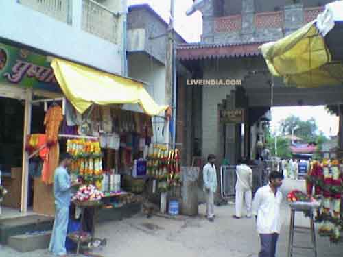 This is the main enterance gate of temple of Shirdi