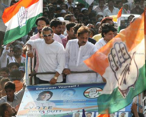 Salman Khan at Priya Dutt's road show