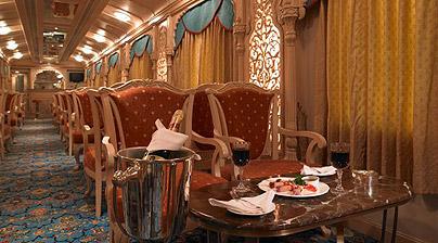 Golden Chariot luxury train to Taj Maha