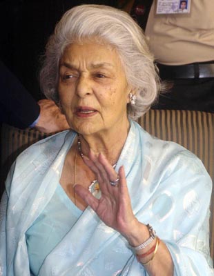 Amitabh Bachchan remembers Gayatri Devi